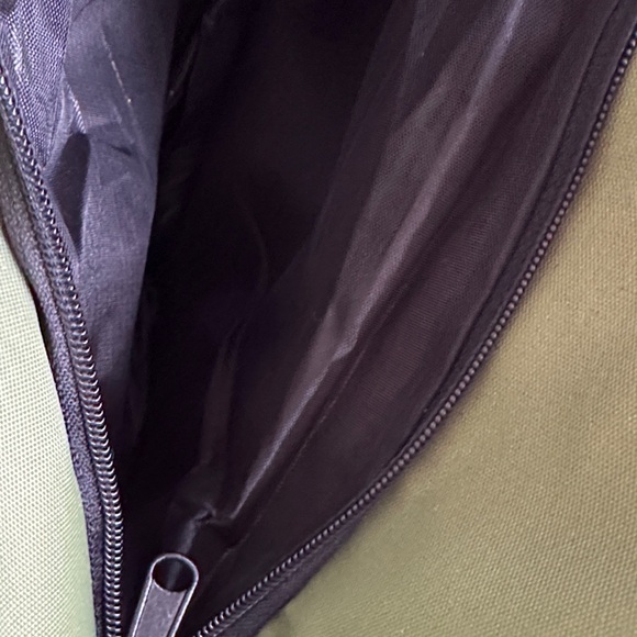 Oriental Green Floral Embroidered Handbag with Bamboo Handles- like NEW! - Picture 4 of 6